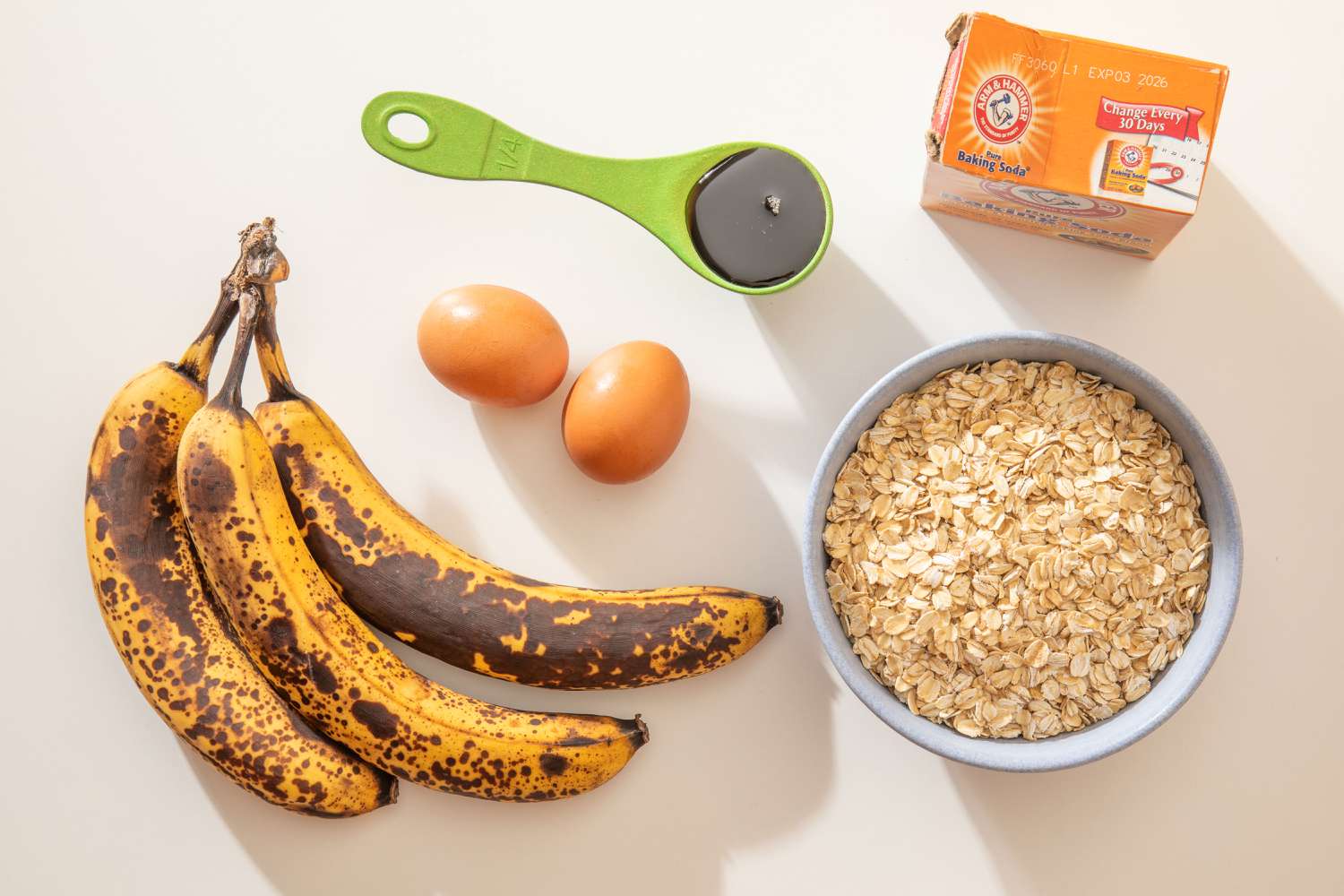 5-Ingredient Blender Banana Bread ingredients - oats, bananas, eggs, maple syrup, and baking soda