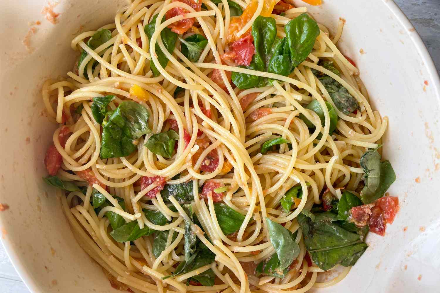 Bowl of Spaghetti and No Cook Tomato with Basil Sauce
