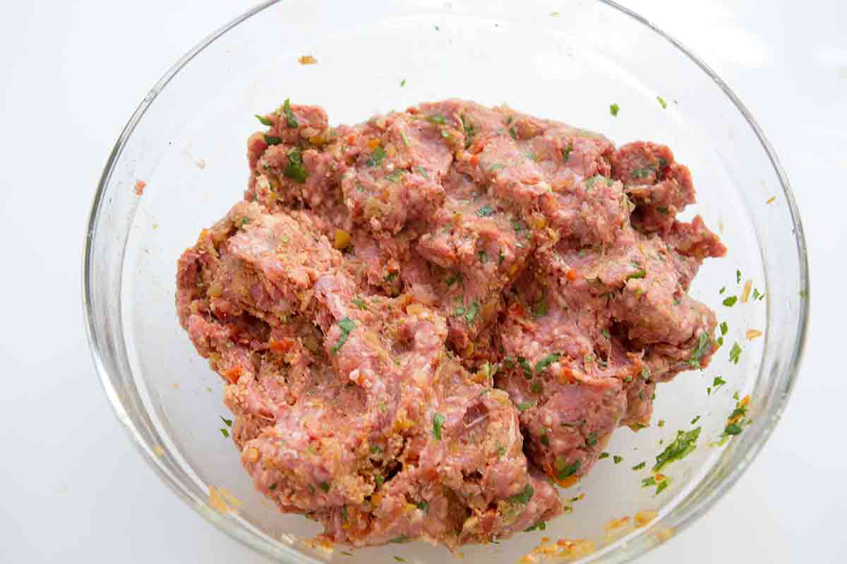 combine moroccan meatloaf mixture