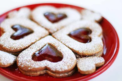 Valentine Linzer Cookies