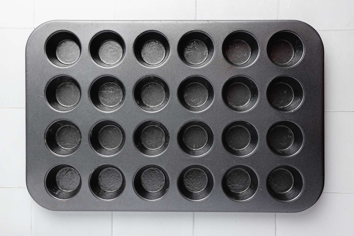 Greased Mini Cookie Tin for Turtle Cookie Cup