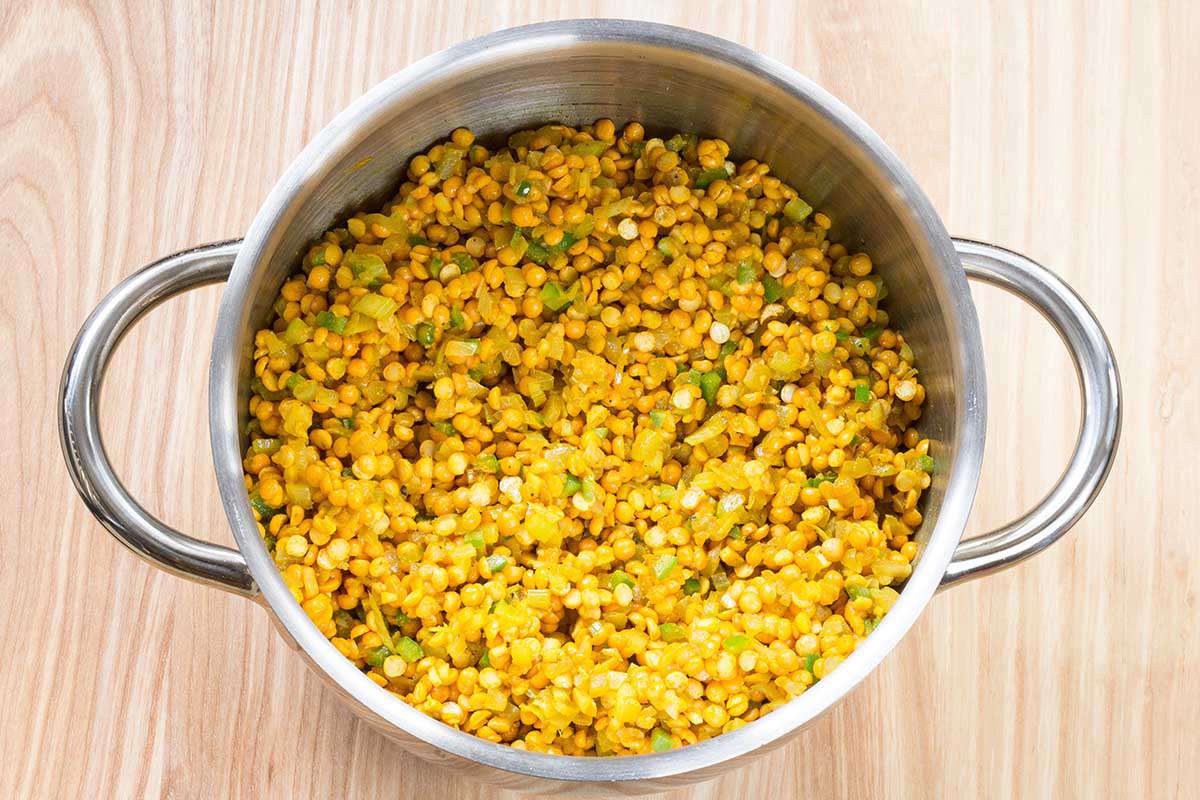 Yellow Split Pea Soup with Vegetables 