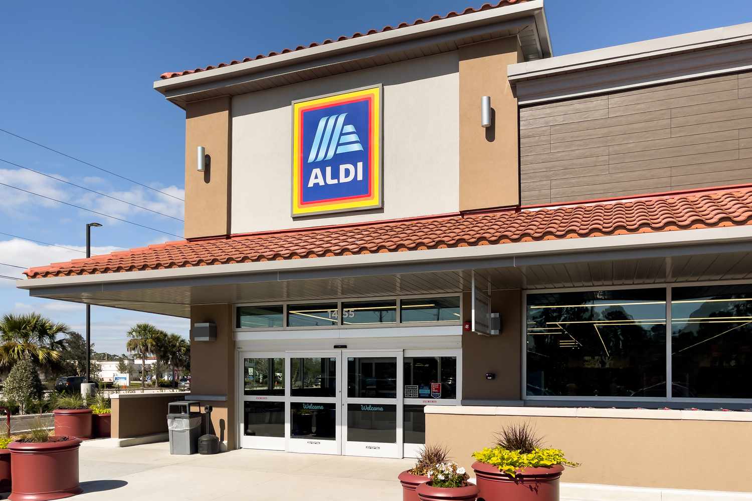 The outside view of an ALDI store