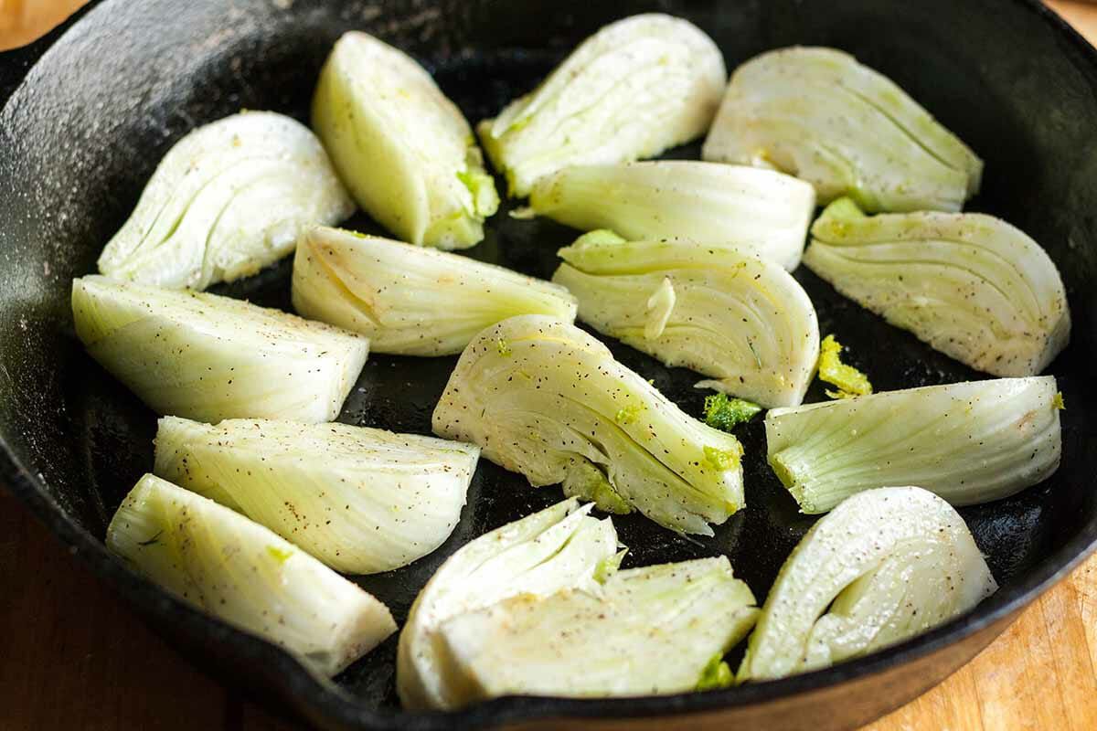 Skillet Chicken Thighs with Fennel and Orange arrange the fennel in the pan