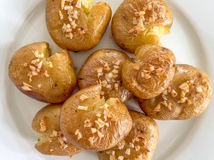 Plate of batatas a murro 