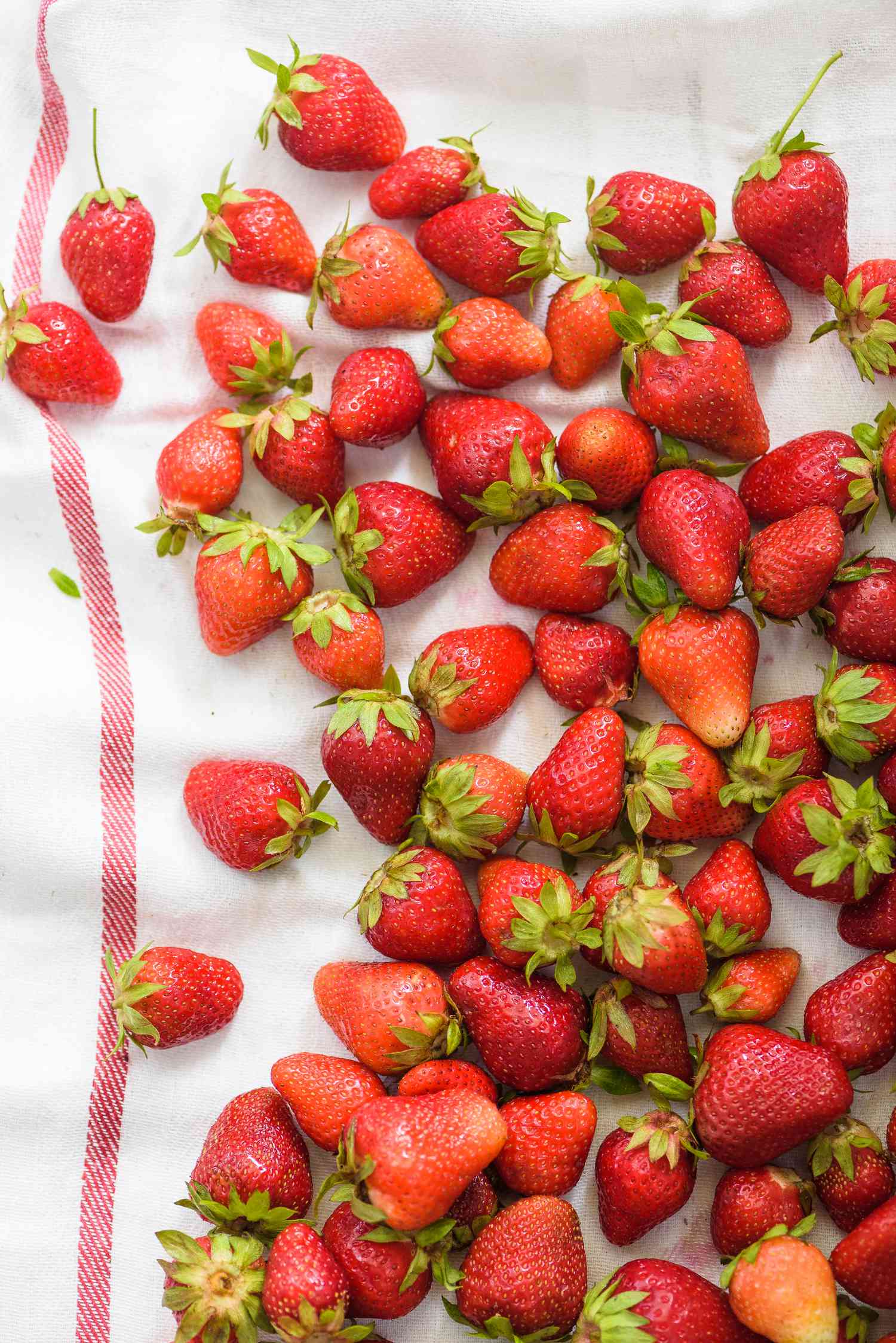 strawberries on towel