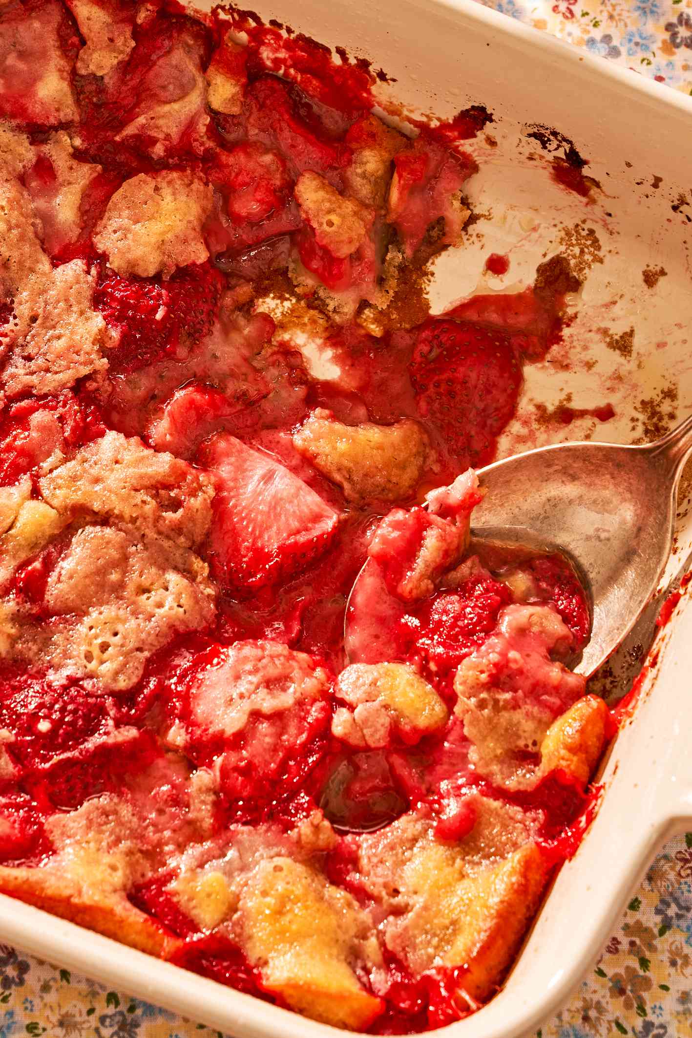 strawberry sonker in a casserole dish (close-up)