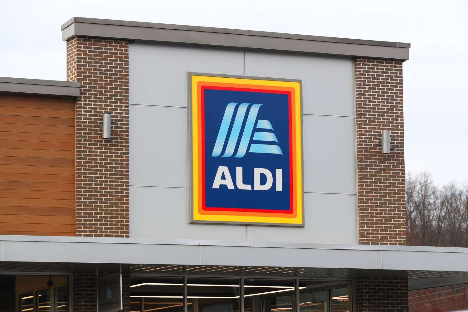 Aldi storefront with a visible logo on the building