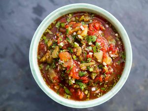 Simple Green Chile Tomato Salsa