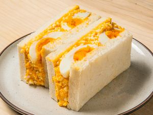 Japanese-style egg salad sandwich