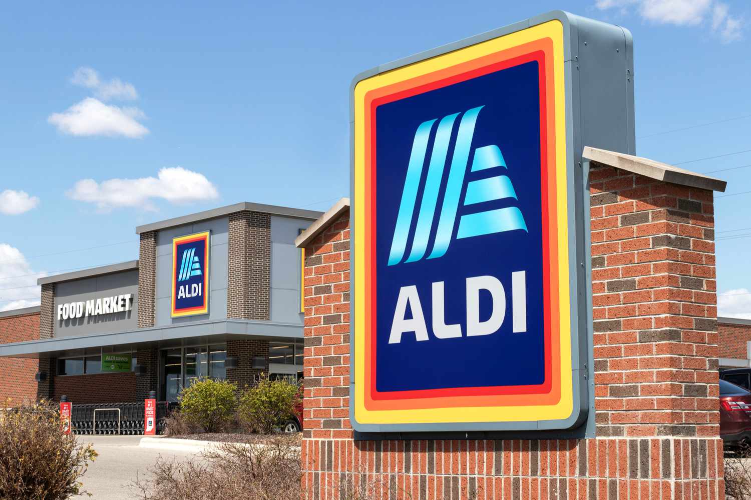 Storefront of an Aldi grocery store with visible signage and logo