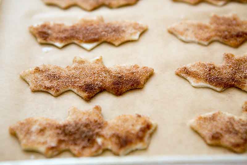 spooky-tortilla-crisps-method-4