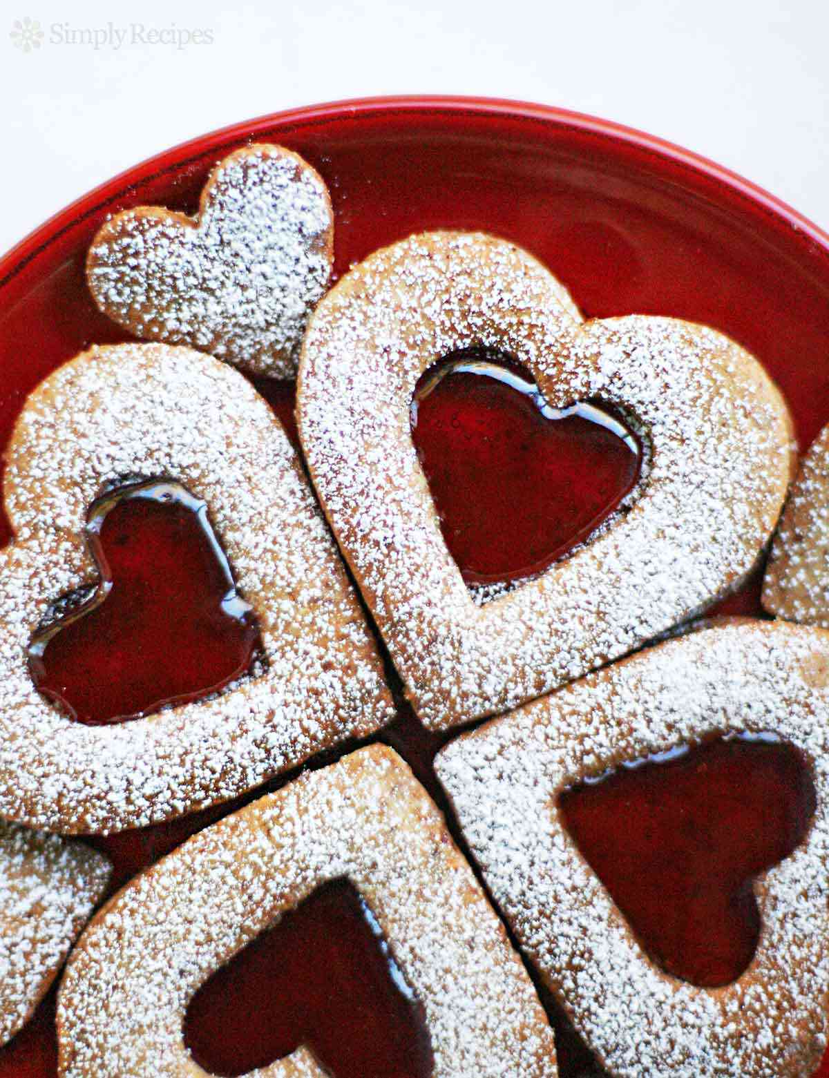 Valentine Linzer Cookies