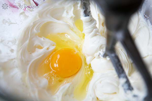 mason-jar-raspberry-cheesecake-method-9