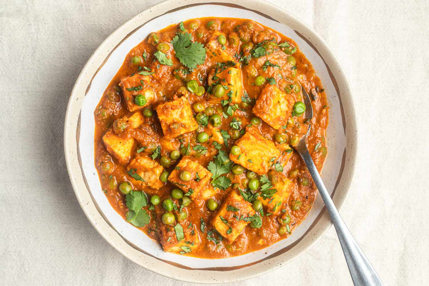 Plated matar paneer