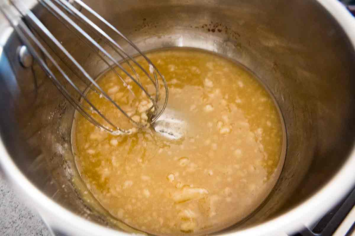 how to make caramel sauce by heating sugar
