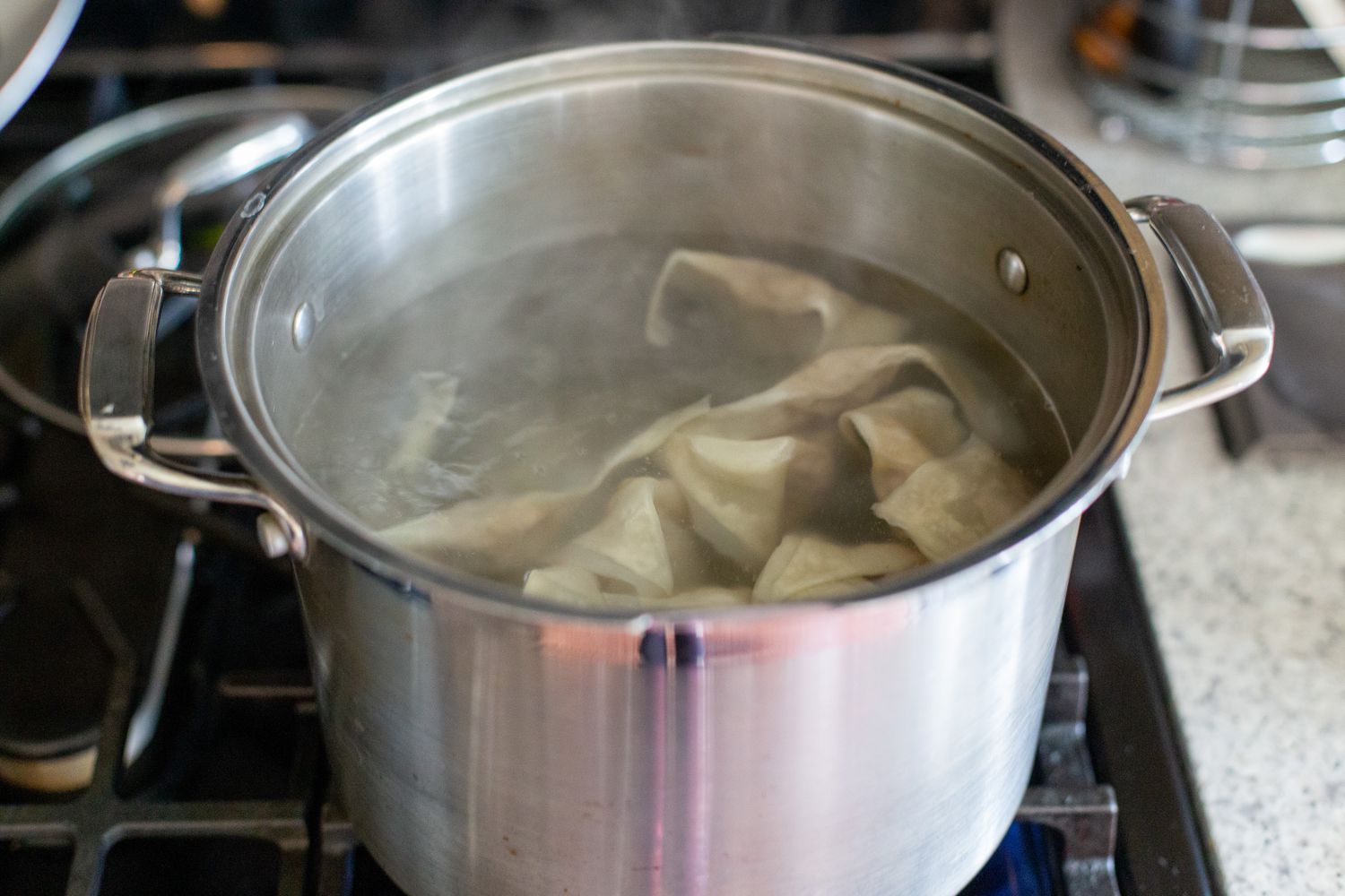 Boiling kreplach in water