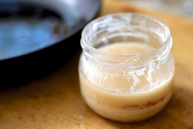 What does rendered bacon fat look like