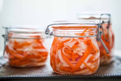 Vietnamese Carrot Daikon Pickles Do Chua