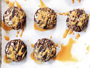 Chocolate Peanut Butter No Bake Cookies drizzled in peanut butter