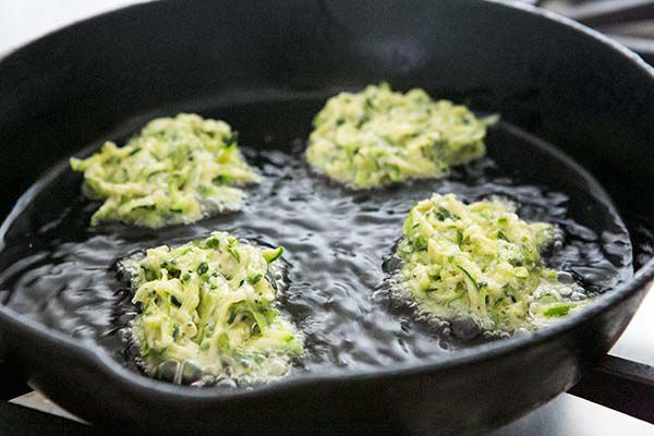 Easy Zucchini fritters recipe fry on one side