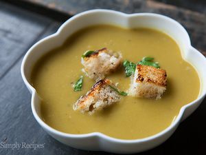 A split pea recipe in a bowl.