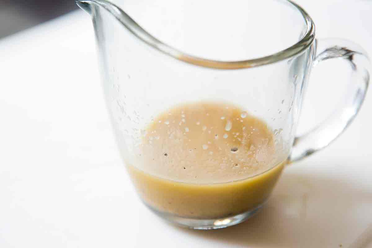 dressing for leeks vinaigrette