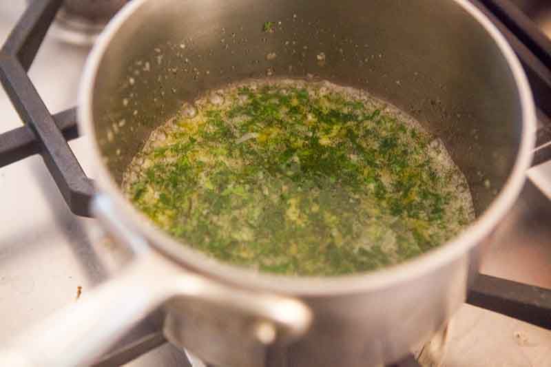 garlic-knots-method-9