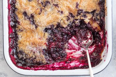 How to Make Dump Cake from Scratch