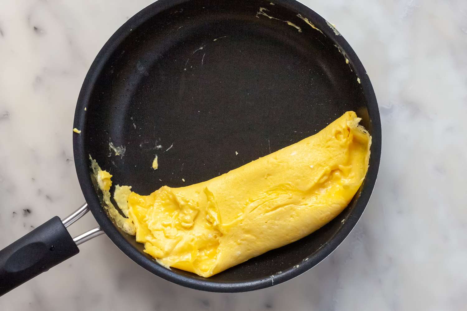 Fold French Omelette in Pan