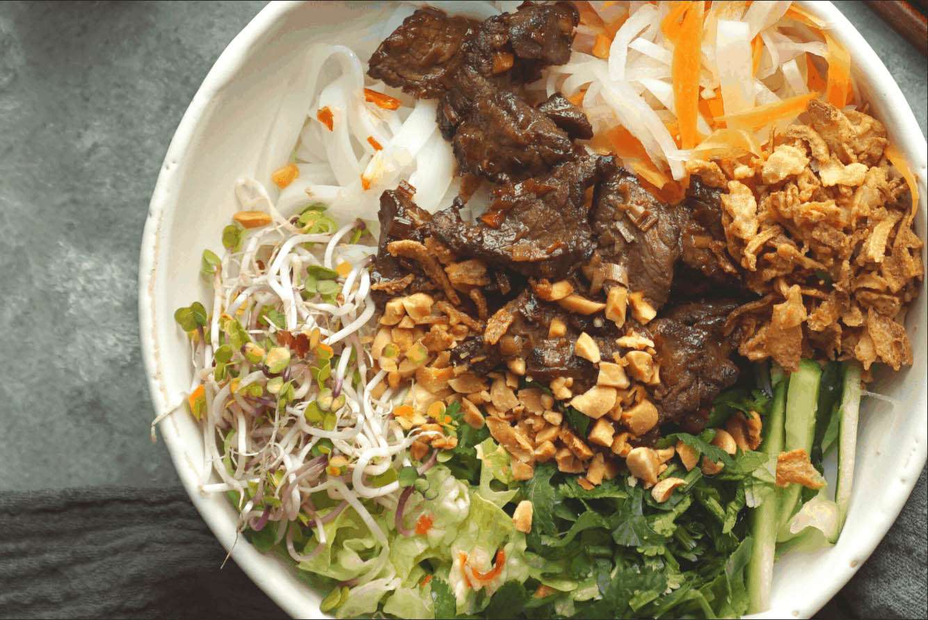 Lemongrass Beef Noodle Bowl