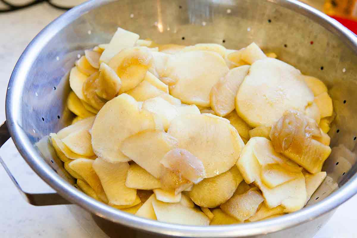 cook the apples for deep dish apple pie