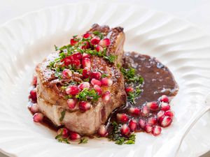 Pork Chops with Pomegranate Glaze
