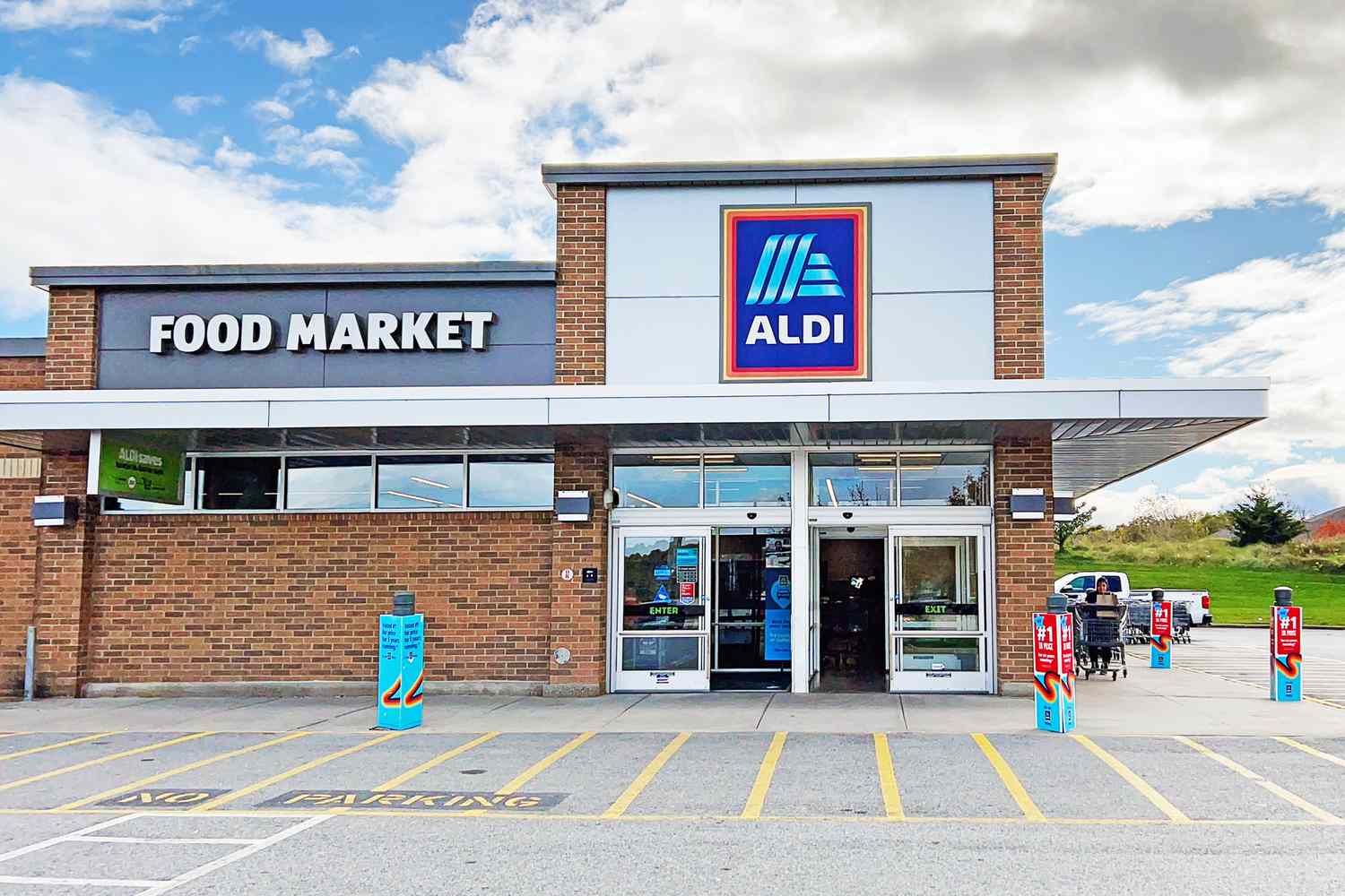 ALDI storefront