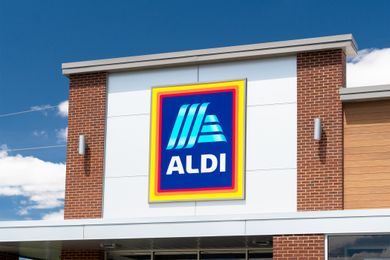 A storefront with the Aldi logo displayed above the entrance