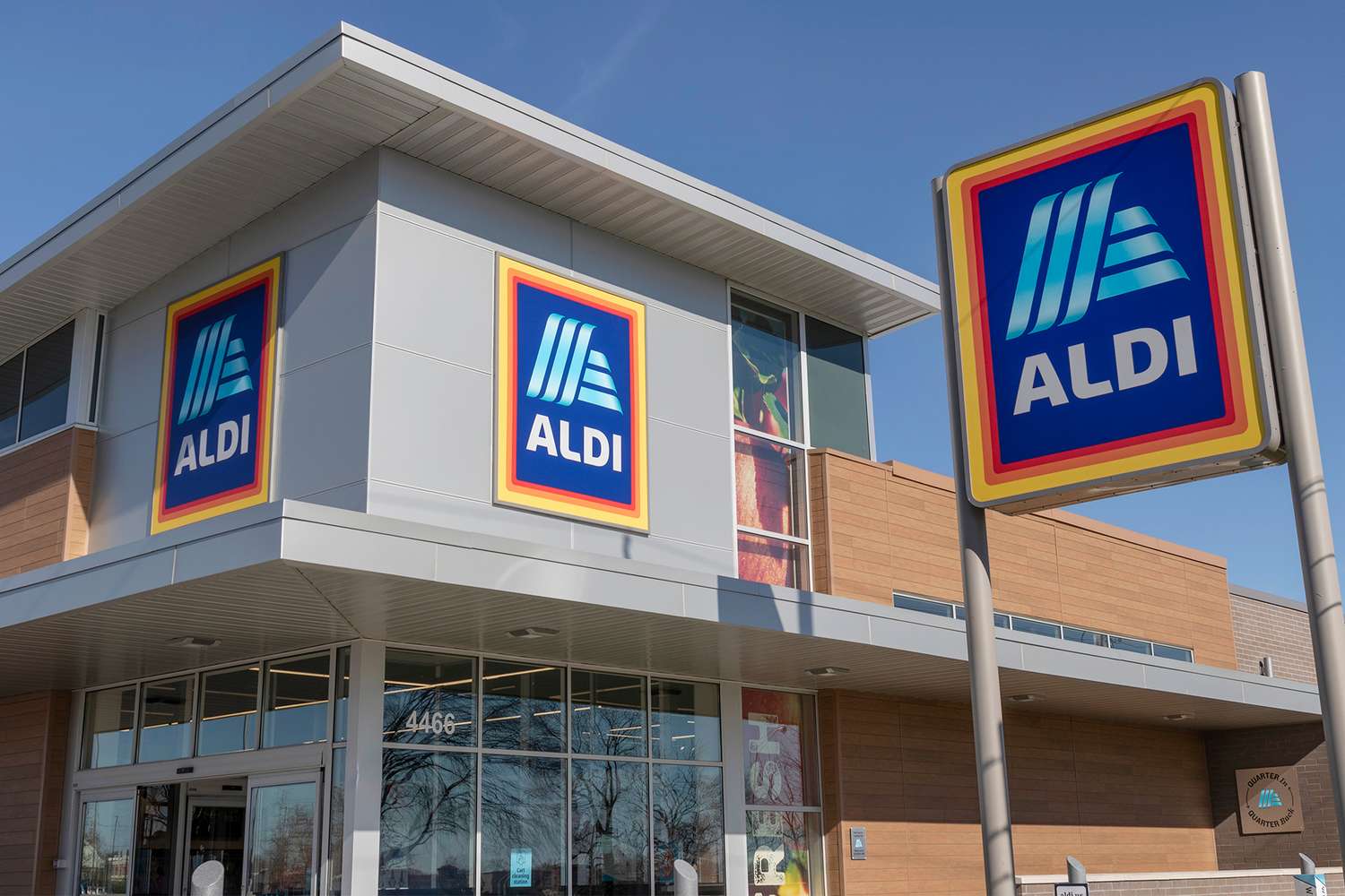 Exterior of an Aldi store with signage
