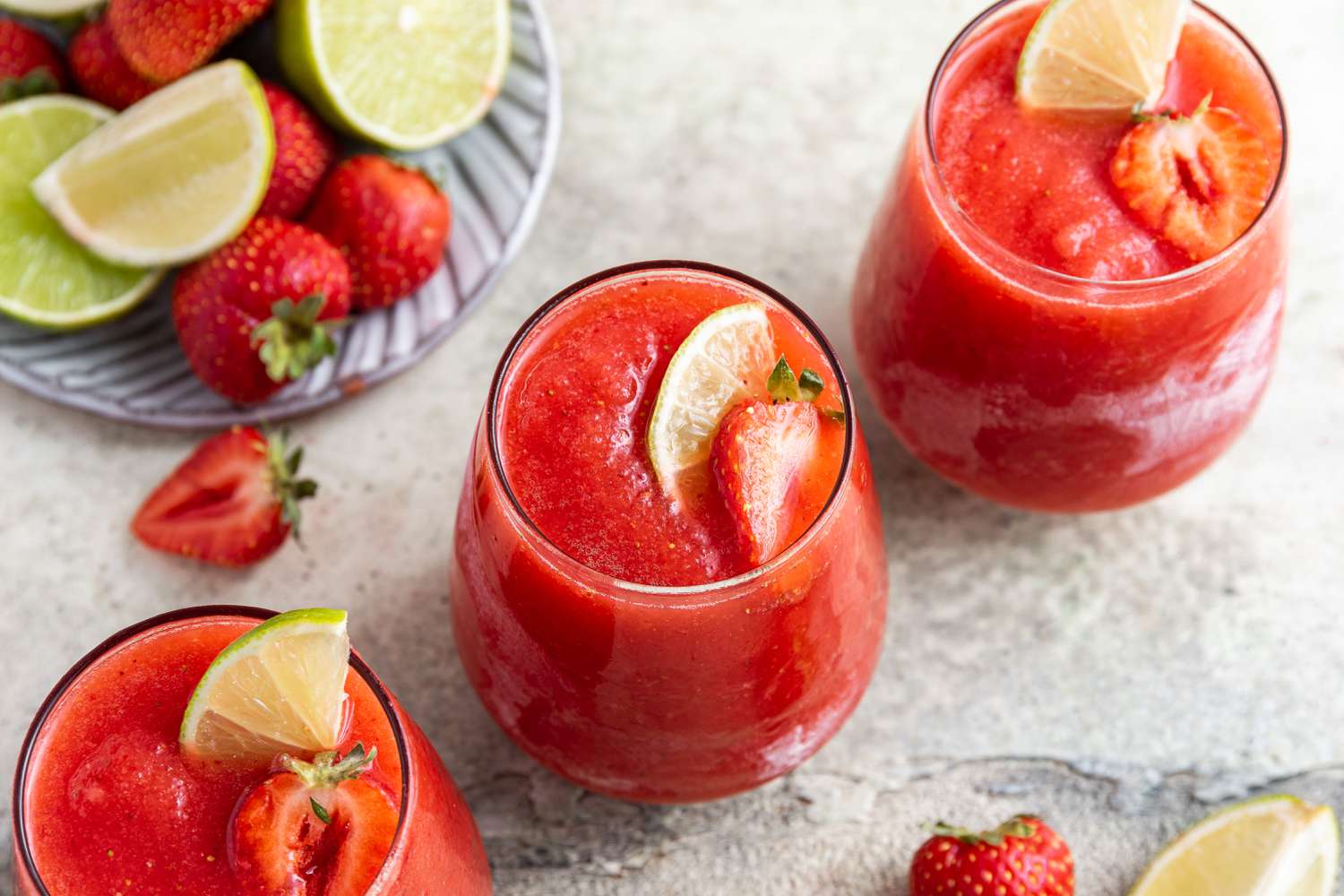 How to Make Frozen Strawberry Daiquiri