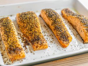 3-ingredient salmon on a platter