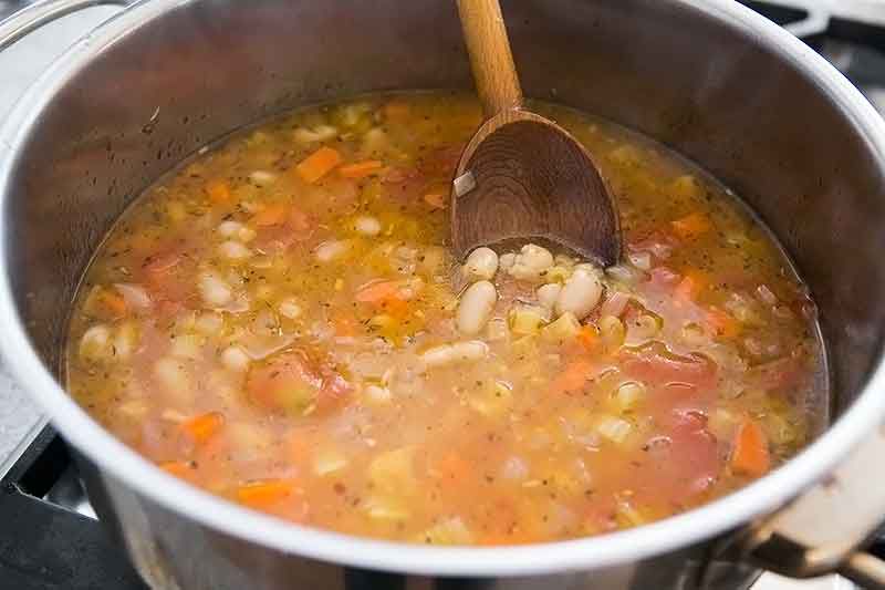 stirring pasta fazool