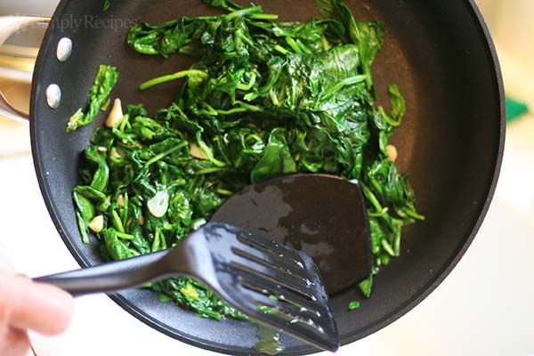 best way to cook spinach is sauteed