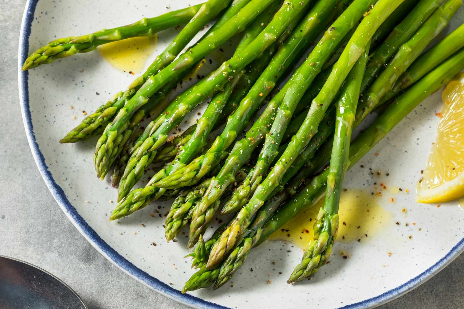 Asparagus on a plate