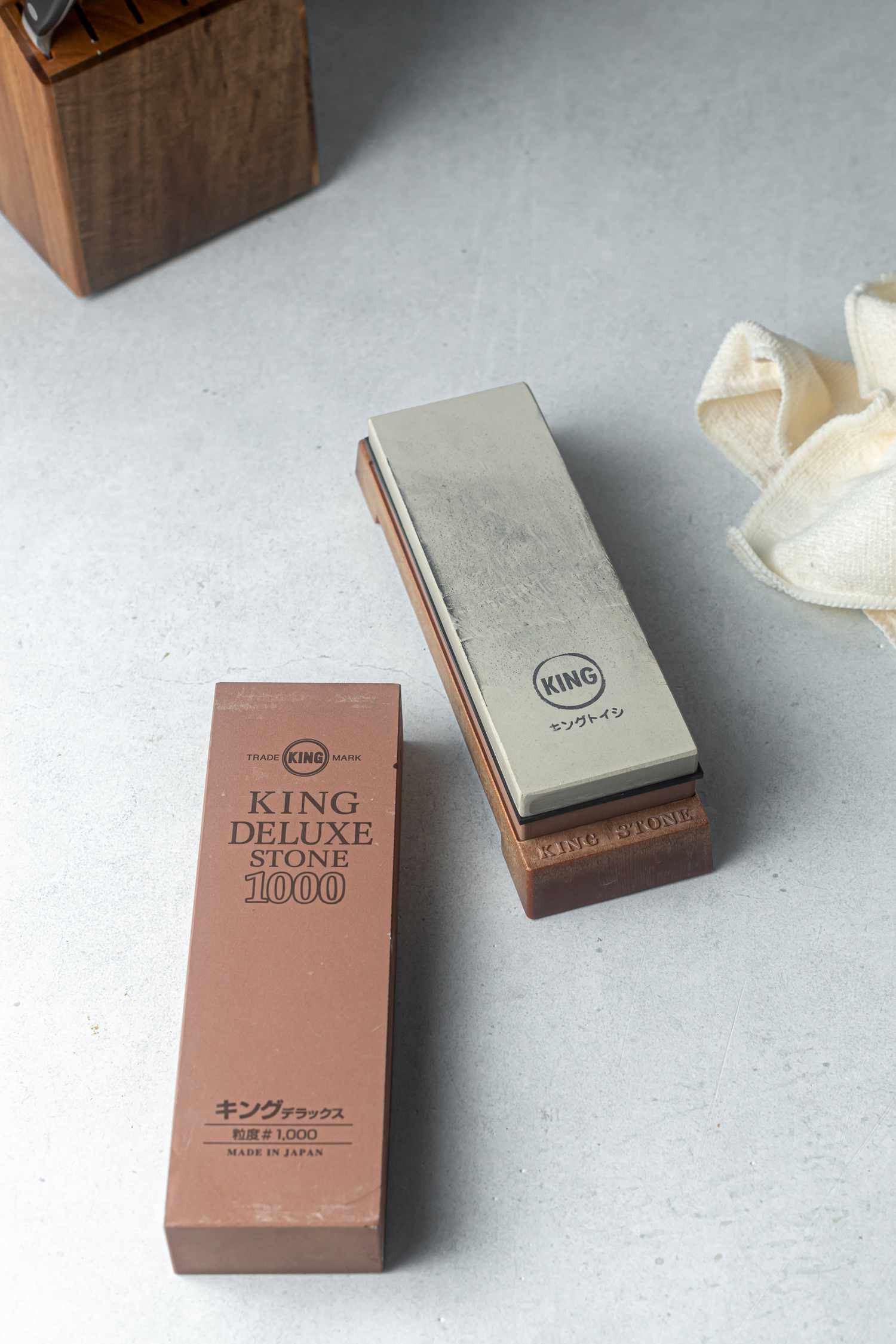 King Deluxe whetstone how to sharpen a knife with a whetstone