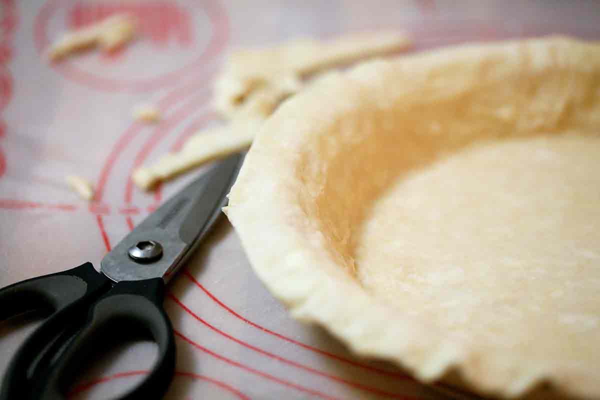 place bottom crust in pie pan for boysenberry pie