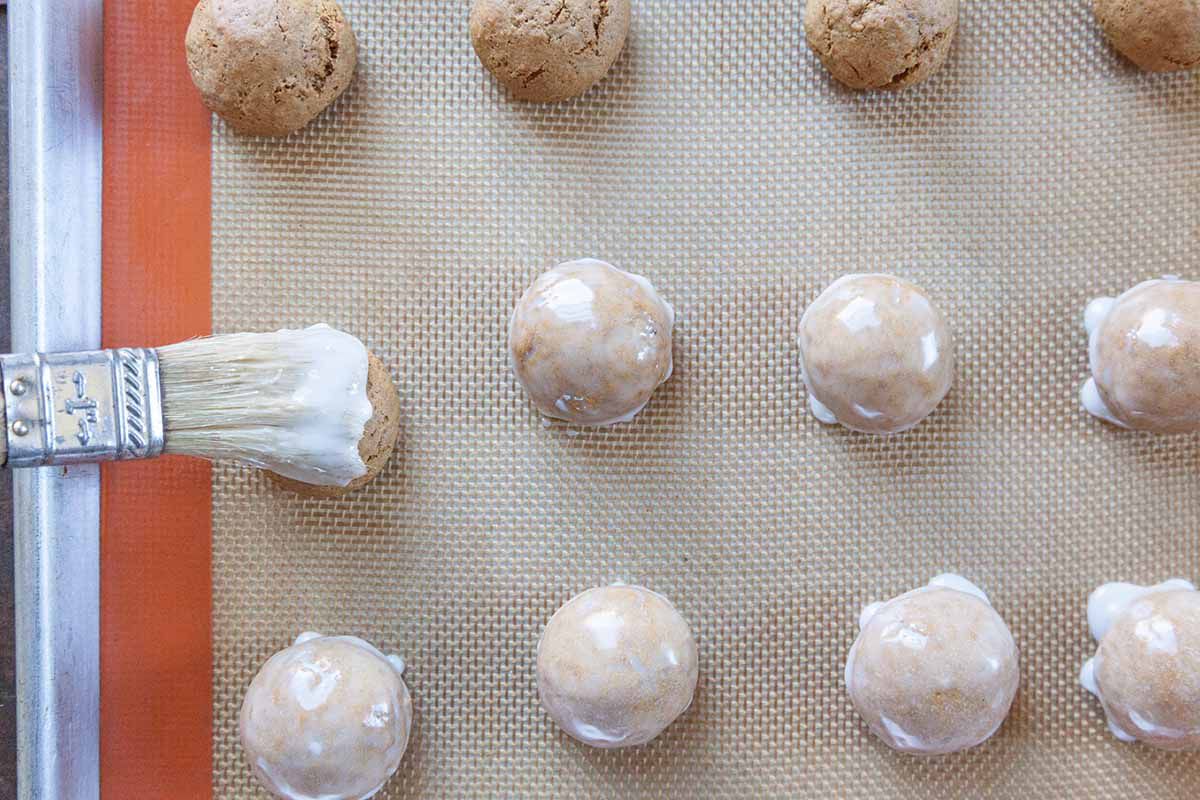 how to glaze Pfeffernüsse Spice Cookies