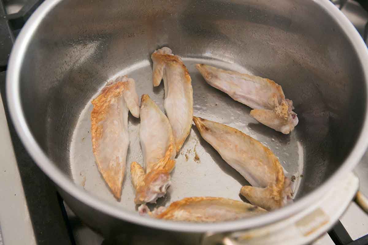 smothered-turkey-wings-method-4