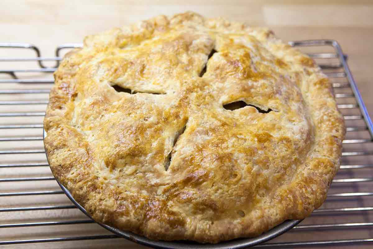 bake the apple pie
