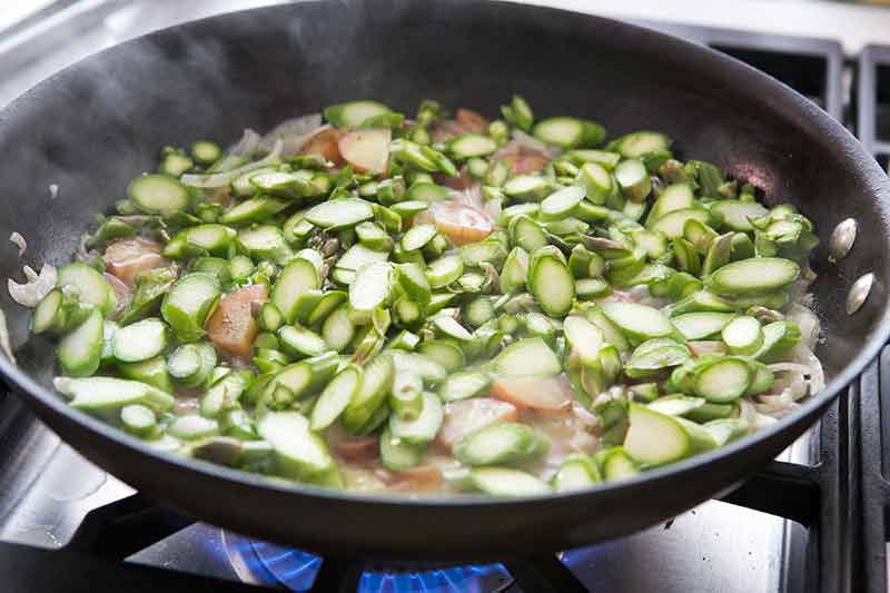 skillet-shrimp-asparagus-method-3