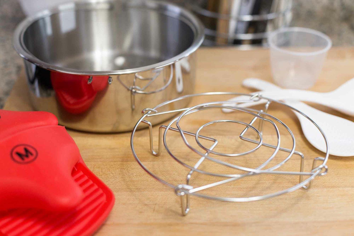 Pressure cooker equipment