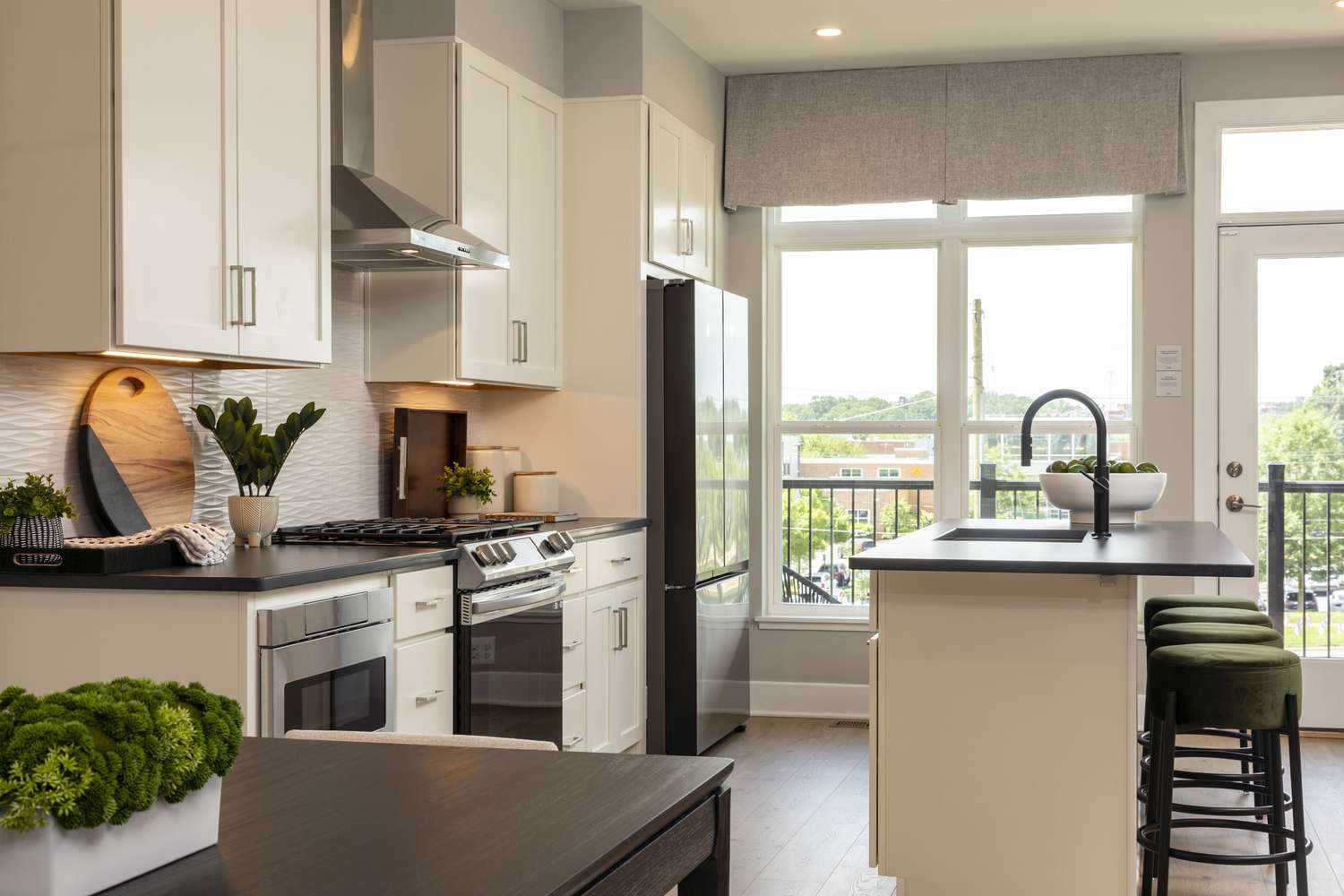 A clean, modern-looking kitchen with lots of natural light