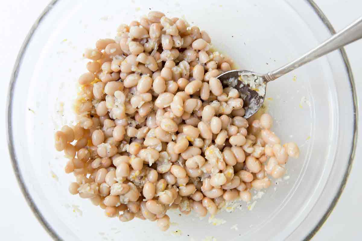 white-bean-tomato-salad-method-3
